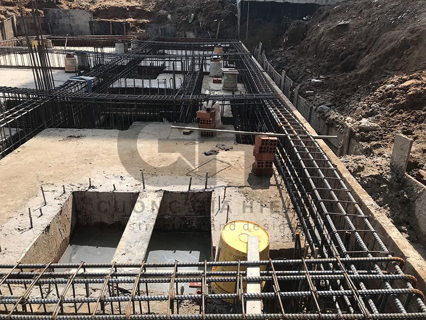 Tiến hành buộc thép