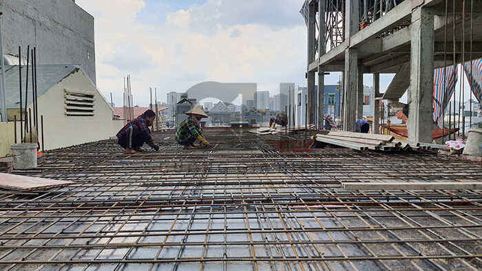 Hình ảnh thi công thực tế xây dựng nhà phố kết hợp căn hộ cho thuê tại quận 7