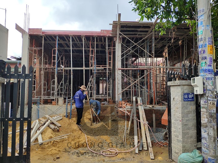 tiến hành rải sắt tầng lầu biệt thự tân cổ điển 10x15m