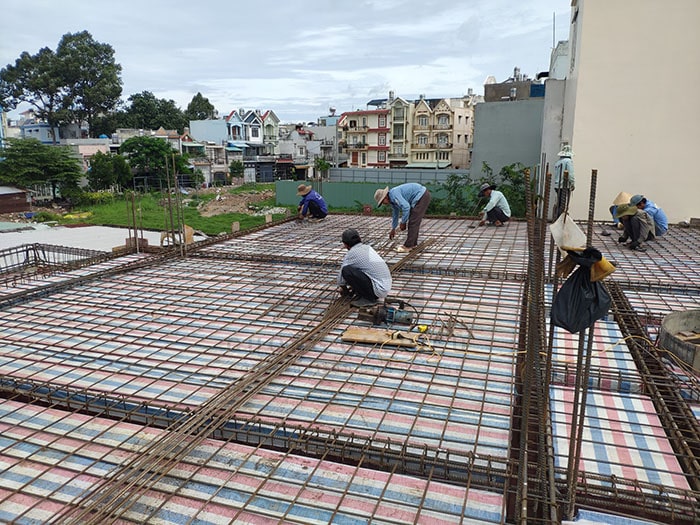 rải sắt sàn biệt thự tân cổ điển quận 12