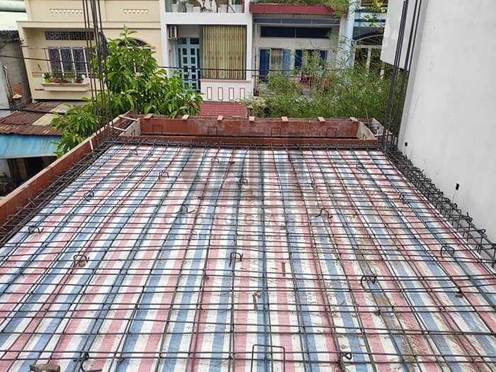 rải sắt sang tầng 2 nhà phố hiện đại 5 tầng 4x12m quận tân phú
