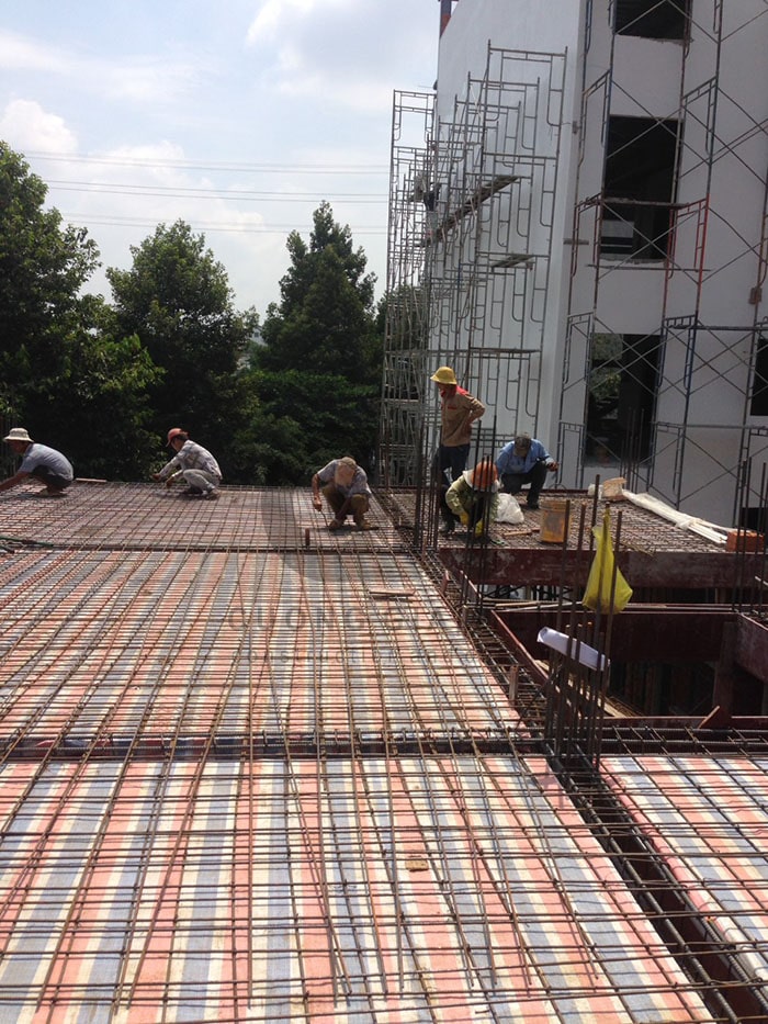 rải sắt tầng 1 nhà phố kết hợp căn hộ cho thuê quận 2